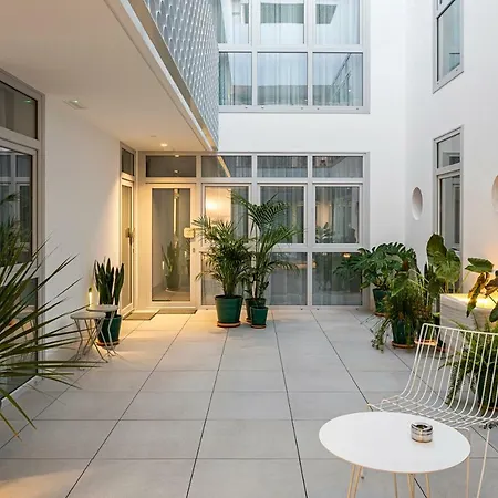 Y Estudios Centricos Conil Apartmanhotel 3*